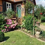 Ferienhaus Haus Elbrose Inmitten Von Rosen Mit Elbdeichzugang By Interhome Lenzerwische