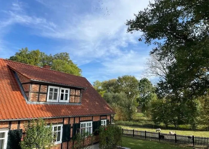 Сasa de vacaciones Haus Elbrose Inmitten Von Rosen Mit Elbdeichzugang By Interhome